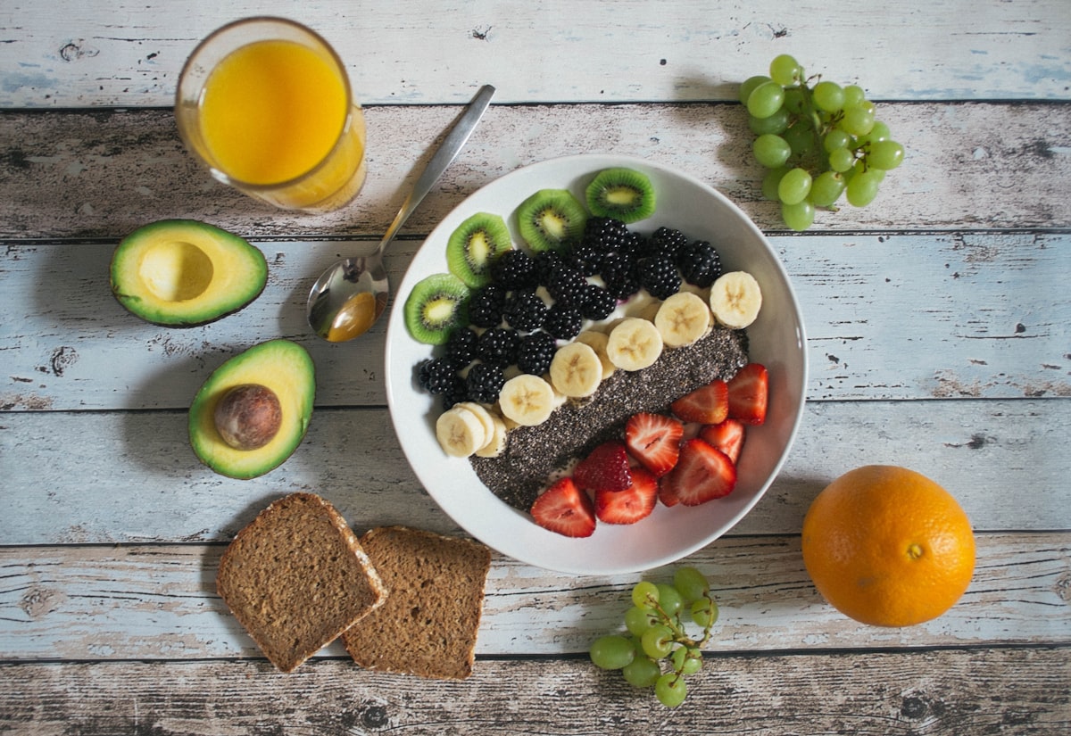 Petit-déjeuner sain et équilibré