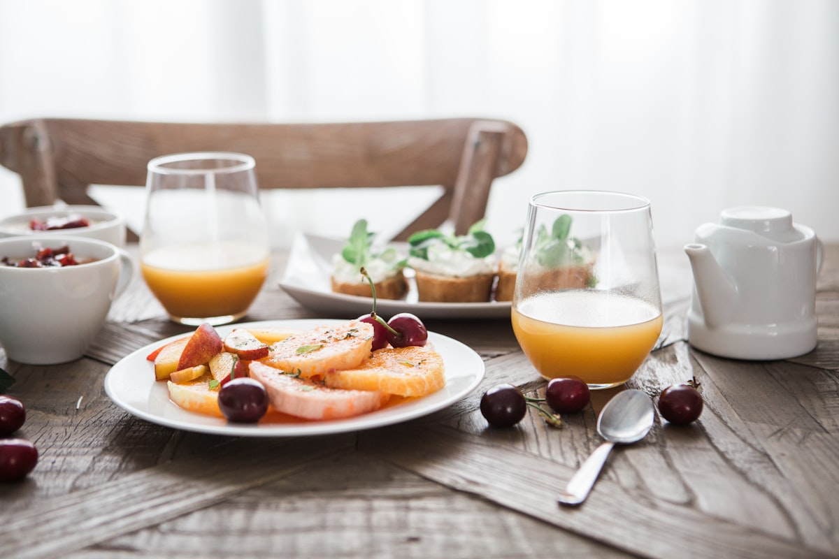 Petit-déjeuner sain et équilibré